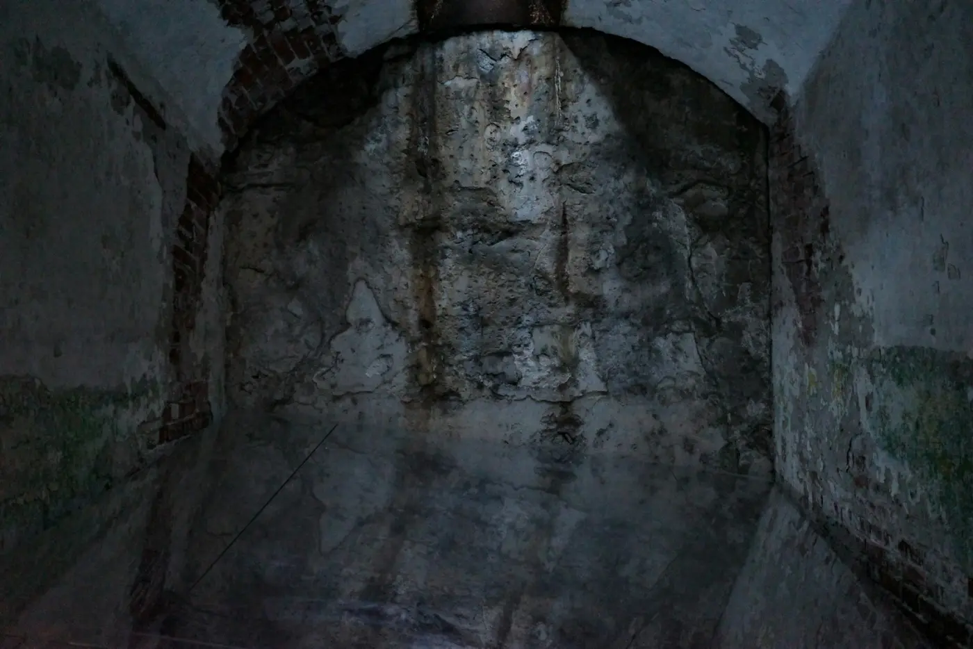 Kellerraum mit Feuchte- und Schimmelrisiko in Wien